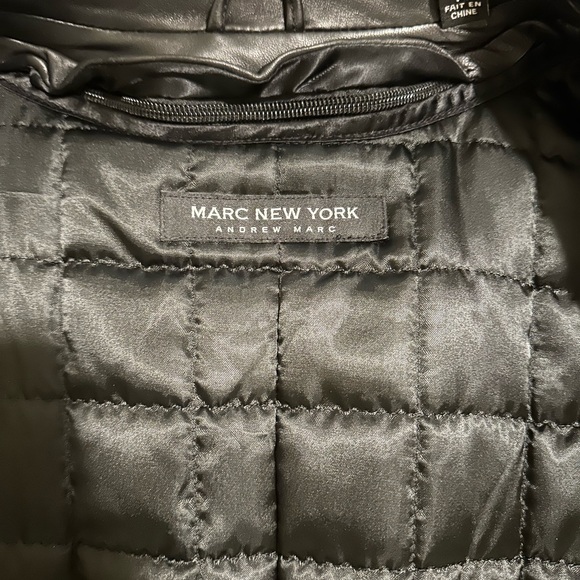 Andrew Marc Women’s Black Leather Jacket Size M - Picture 3 of 9